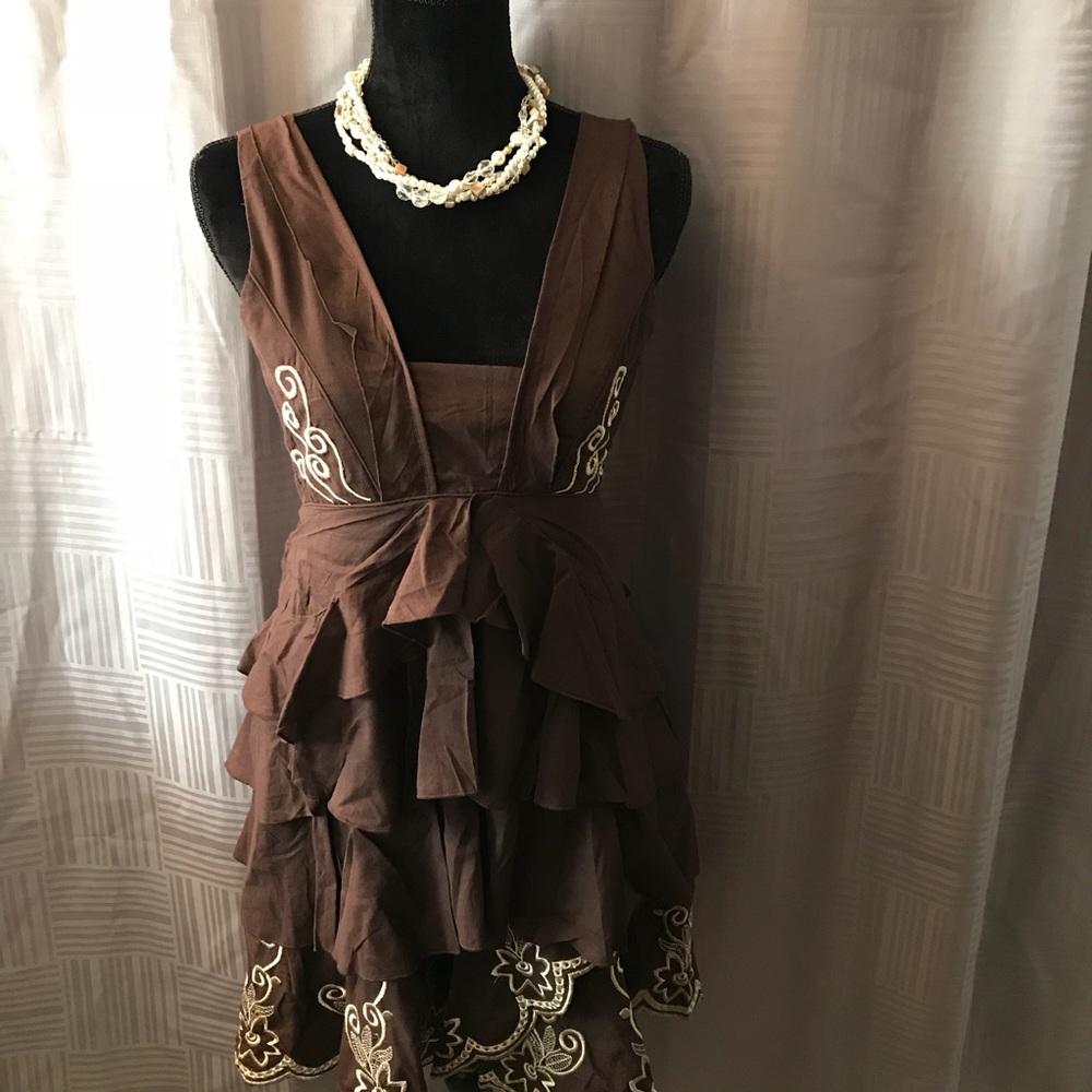 Ryu: Brown Dress